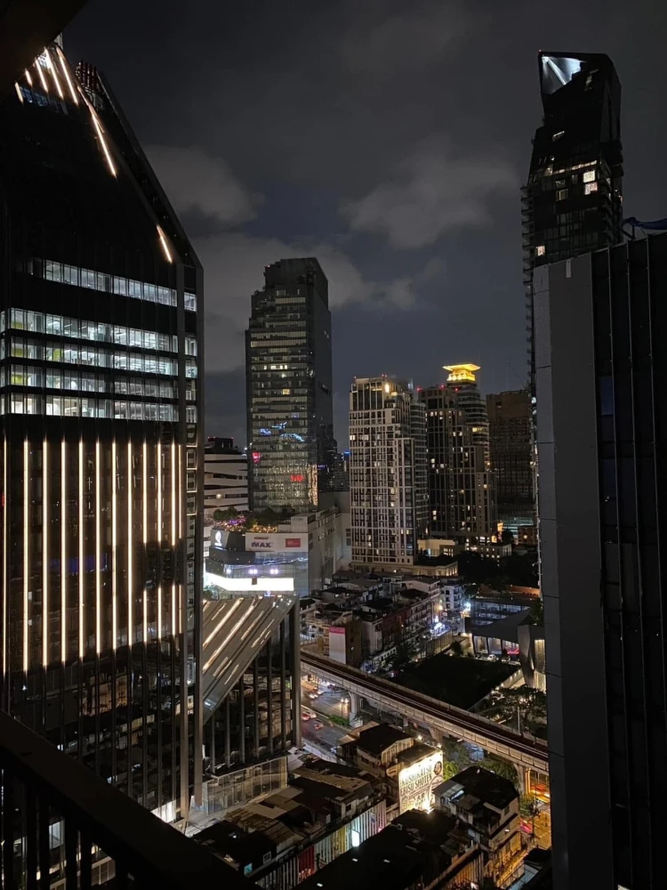 ให้เช่า!! คอนโด โนเบิล รีไฟน์ ชั้น 21 วิวสุขุมวิท EmQuartier เดินทางสะดวก รีบจองเลย!!