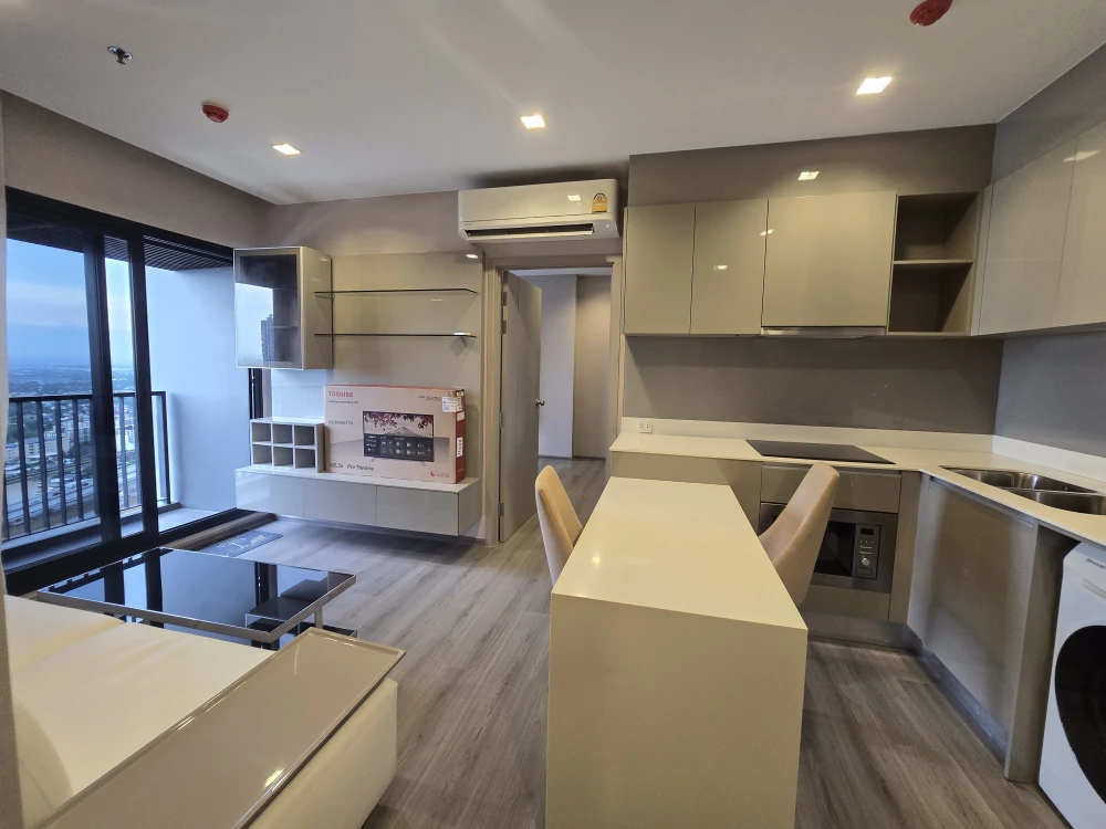 ให้เช่า คอนโด โพลิแทน รีฟ ห้องชั้นสูง มาพร้อมกับสิ่งอำนวยความสะดวกที่ครบครัน วิวแม่น้ำ หิ้วกระเป๋าใบเดียวอยู่ได้เลย รีบจองก่อนพลาด!!