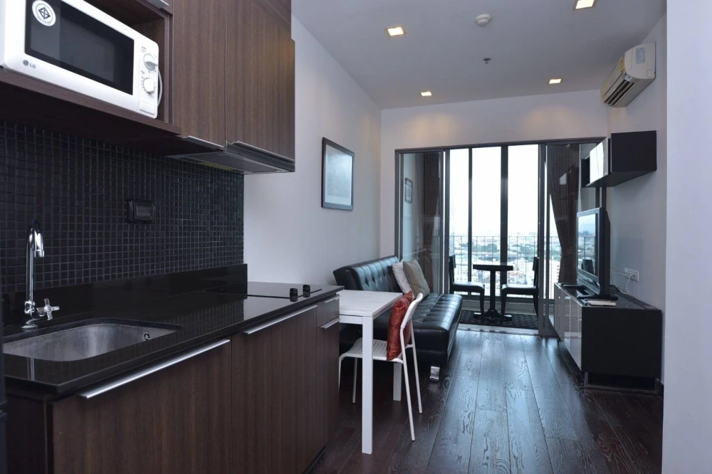 ให้เช่า!! คอนโด ไอดีโอ คิว พญาไท ห้องเลขที่ 138/213 พร้อมเฟอร์นิเจอร์ครบครัน จองเลยจ้า อย่ารอช้า!!