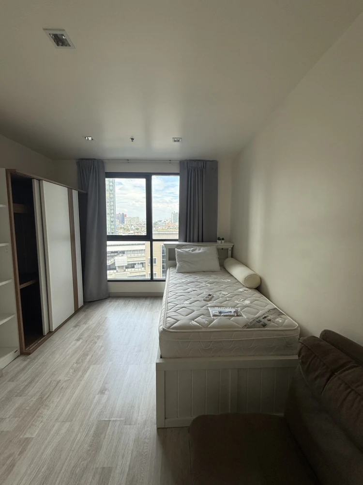 ให้เช่า คอนโด ไอดีโอ โมบิ สาทร-ตากสิน วิวรถไฟฟ้า ห้องกว้างสุดๆ โซฟาน่านั่ง ที่นอนน่านอน ไม่จองไม่ได้