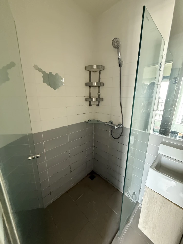 ให้เช่า คอนโด ไอดีโอ โมบิ สาทร-ตากสิน วิวรถไฟฟ้า ห้องกว้างสุดๆ โซฟาน่านั่ง ที่นอนน่านอน ไม่จองไม่ได้