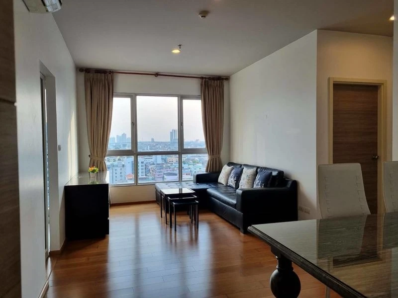 ให้เช่า คอนโด ไฮฟ์ ตากสิน  พร้อมอยู่ ใกล้ BTS วงเวียนใหญ่