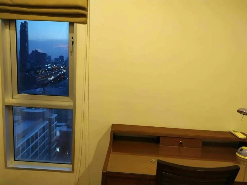 ให้เช่า คอนโด ไฮฟ์ ตากสิน  พร้อมอยู่ ใกล้ BTS วงเวียนใหญ่