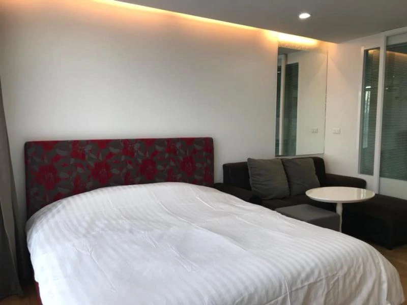 ให้เช่า!! คอนโด 15 สุขุมวิท เรสซิเด็นซ์ ชั้น 9 ห้องตกแต่งสวย ราคาดี พร้อมเข้าอยู่ รีบจองเลยจ้า!!