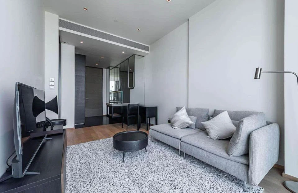 ให้เช่า คอนโด 28 ชิดลม ชั้นสูง ห้องกว้างขวางมาก ตกแต่งครบ ได้วิวสวยสบายตา คุณไม่ควรพลาด