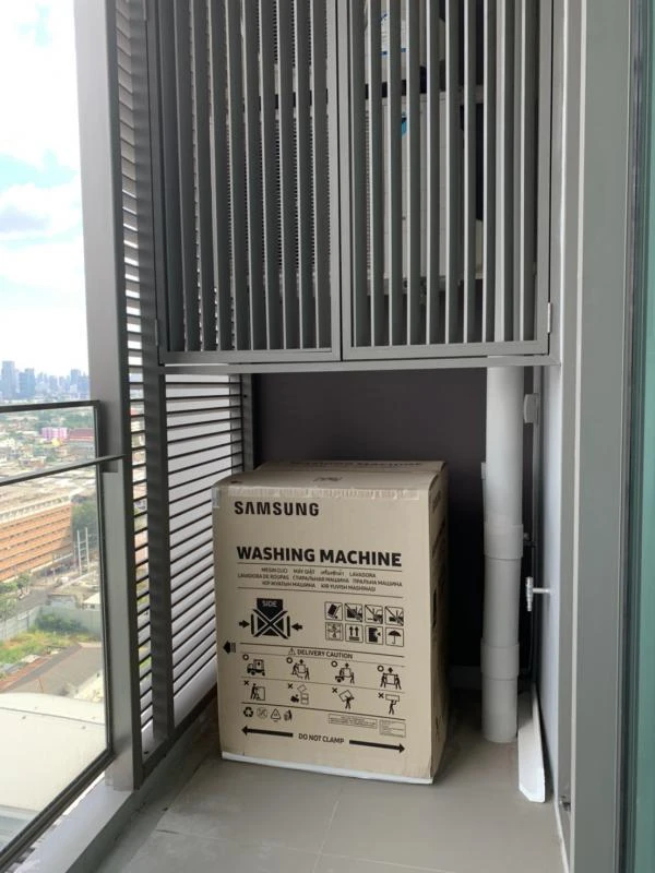 ให้เช่า คอนโด 333 ริเวอร์ไซด์  ชั้นสูง วิวสวย หน้าต่างห้องหันไปทางทิศใต้ ใกล้MRT  พร้อมอยู่ จองด่วน!