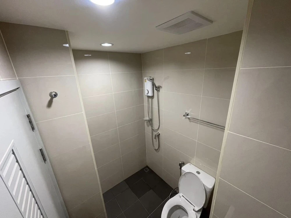 ให้เช่า คอนโด A Space Mega  วิวโล่ง ลมดี ห้องสะอาด สบายตา น่าอยู่สุดๆ รีบจองเลย คุ้มมาก