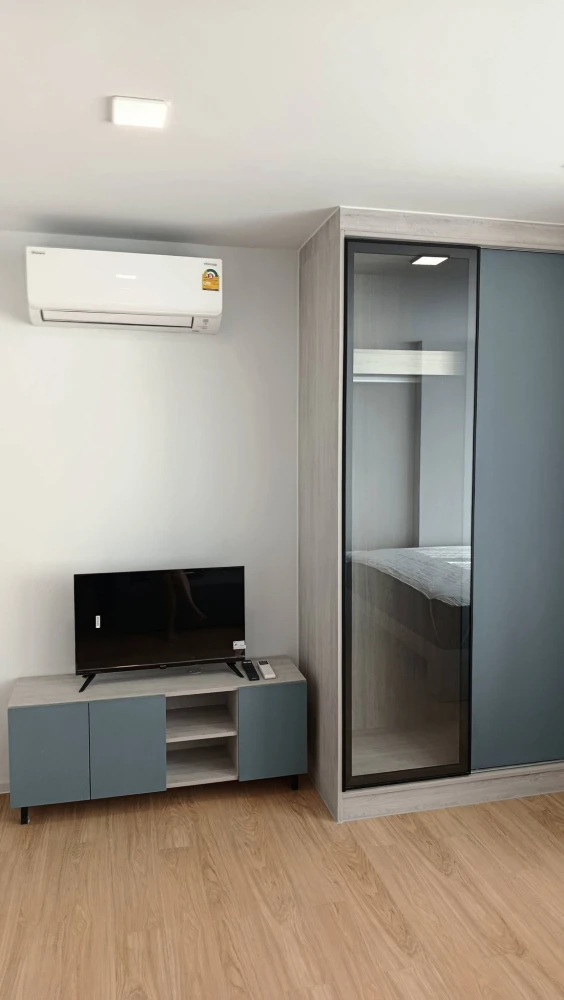 ให้เช่า คอนโด Atmoz kanaal rangsit ห้องพร้อมอยู่ เฟอร์ เครื่องใช้ไฟฟ้าครบ มาแต่ตัวเข้าอยู่ได้เลย มาจองด่วนๆ