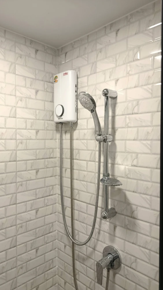 ให้เช่า คอนโด Atmoz kanaal rangsit ห้องพร้อมอยู่ เฟอร์ เครื่องใช้ไฟฟ้าครบ มาแต่ตัวเข้าอยู่ได้เลย มาจองด่วนๆ