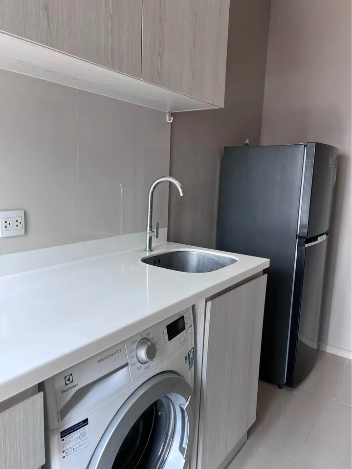 ให้เช่า คอนโด Life Asoke ห้องพร้อมอยู่ สิ่งอำนวยความสะดวกครบ ราคาดี มาจองได้แล้ววันนี้ อย่าพลาดเด็ดขาด