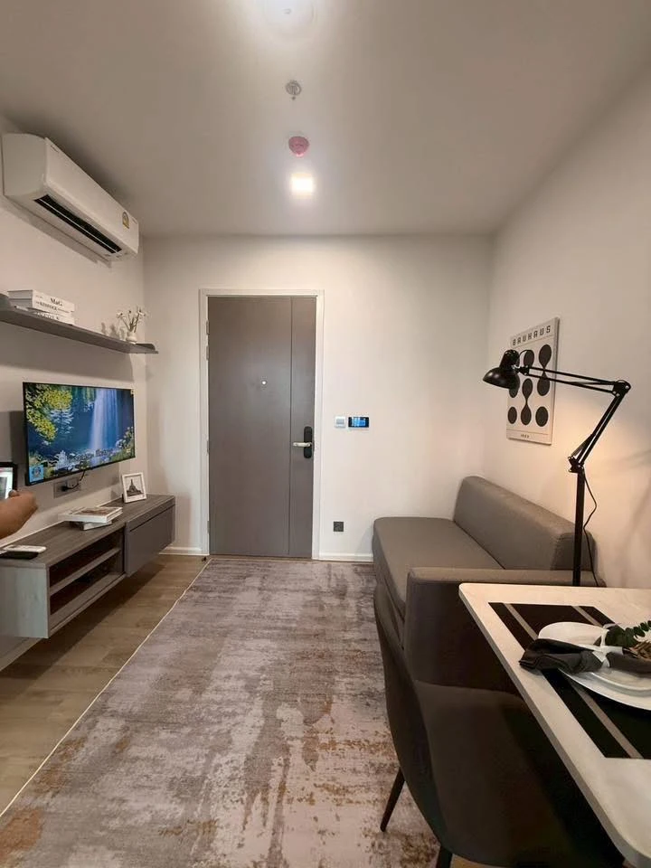 ให้เช่า คอนโด Modiz Rhyme Ramkhamhaeng ห้องพร้อมอยู่ เฟอร ์เครื่องใช้ไฟฟ้าครบ มาจองเลย อย่าพลาดเด็ดขาด