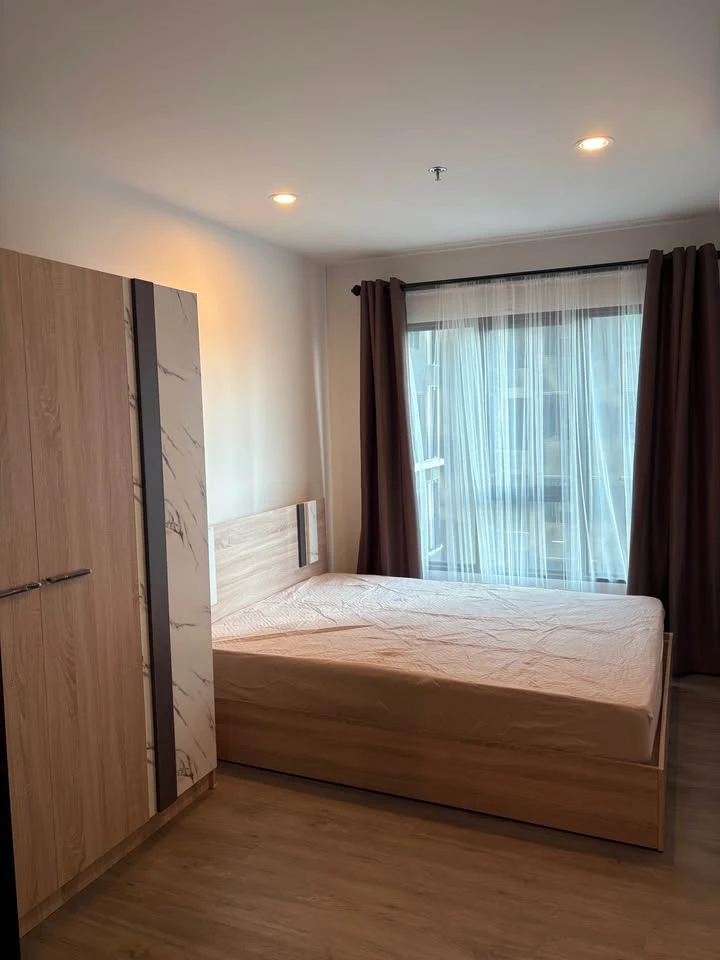 For rent: Regent Home Wuttakat condo. Nice unit, fully furnished with appliances, on the 32nd floor with great views. Book now!