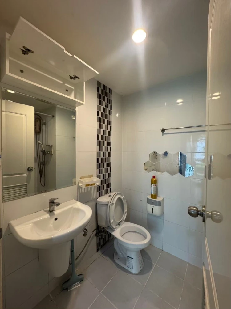 ให้เช่า คอนโด The Niche ID Seri Thai ห้องพร้อมอยู่ เฟอร์ เครื่องใช้ไฟฟ้าครบ มาแต่ตัวเข้าอยู่ได้เลย อย่าพลาด