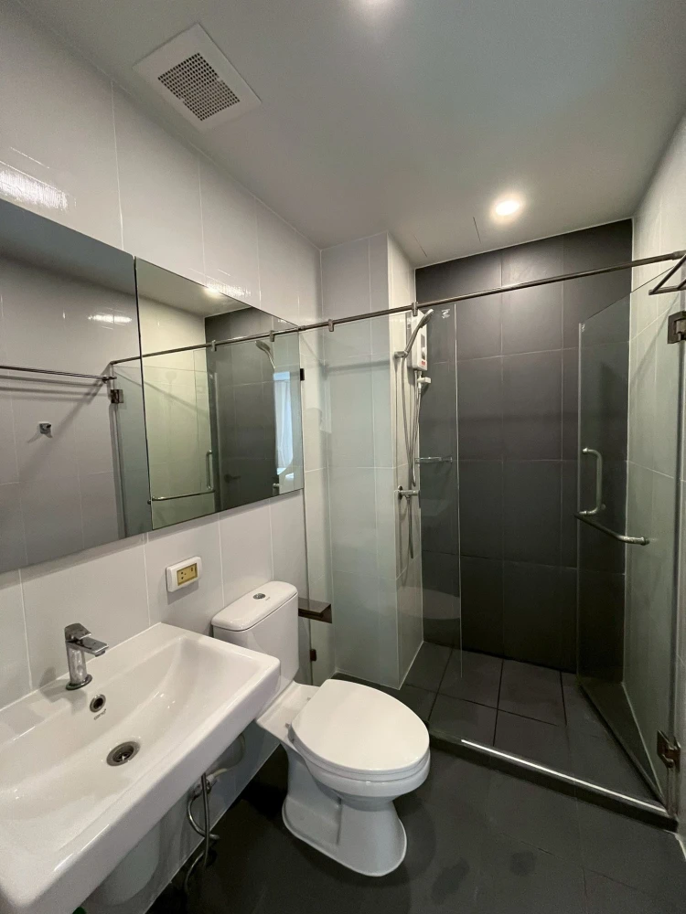 ให้เช่า คอนโด The Origin Ram 209 Interchange 1 Bedroom Plus เฟอร์ เครื่องใช้ไฟฟ้าครบ มาจองเลย อย่าพลาด