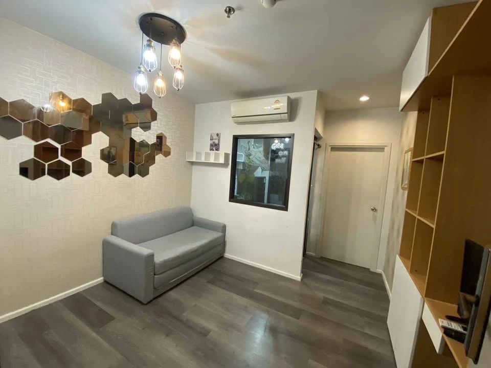 ให้เช่า คอนโด: The Stage Taopun Interchange ห้องน่าอยู่ ติอวอลเปเปอร์อย่างดี ราคาคุ้ม จองลย อย่าพลาด