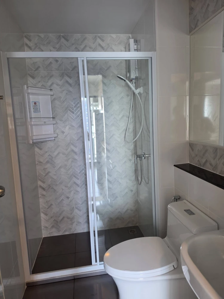 ให้เช่า คอนโโ Regent Home Wuttakat ห้องแต่งน่าอยู่   เฟอร์นิเจอร์ & เครื่องใช้ไฟฟ้าครบ พร้อมอยู่ รีบมาจองเลย