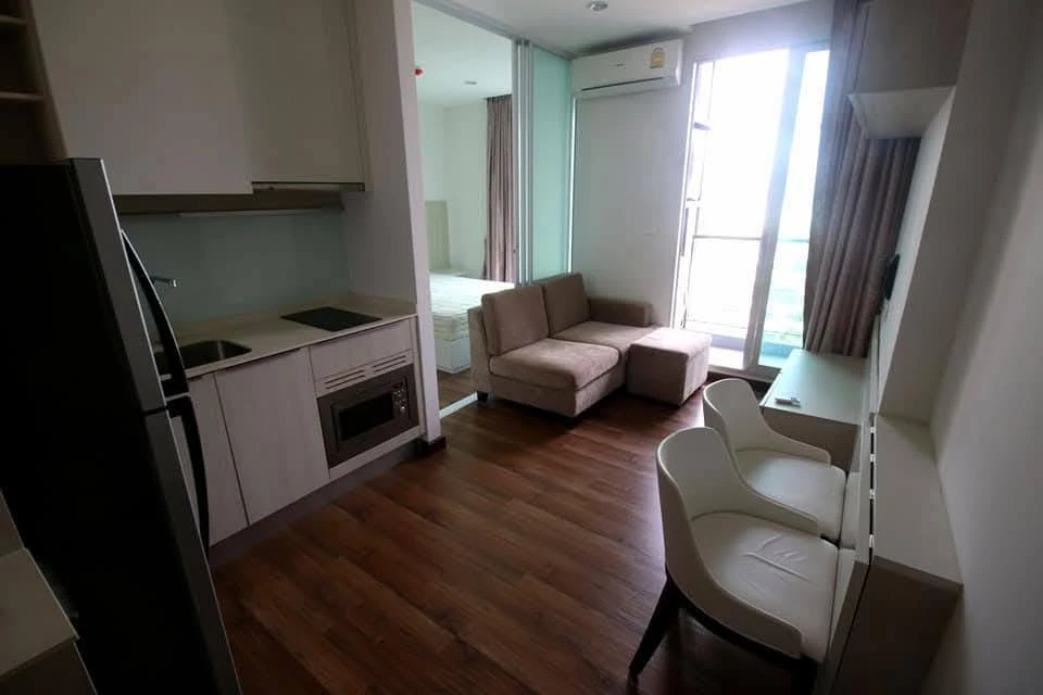 ให้เช่า ชีวาทัย อินเตอร์เชนจ์ ชั้น 10 ห้องหันทางทิศเหนือ อยู่แล้วเย็นสบายทั้งวัน ไม่จองคือพลาดมาก