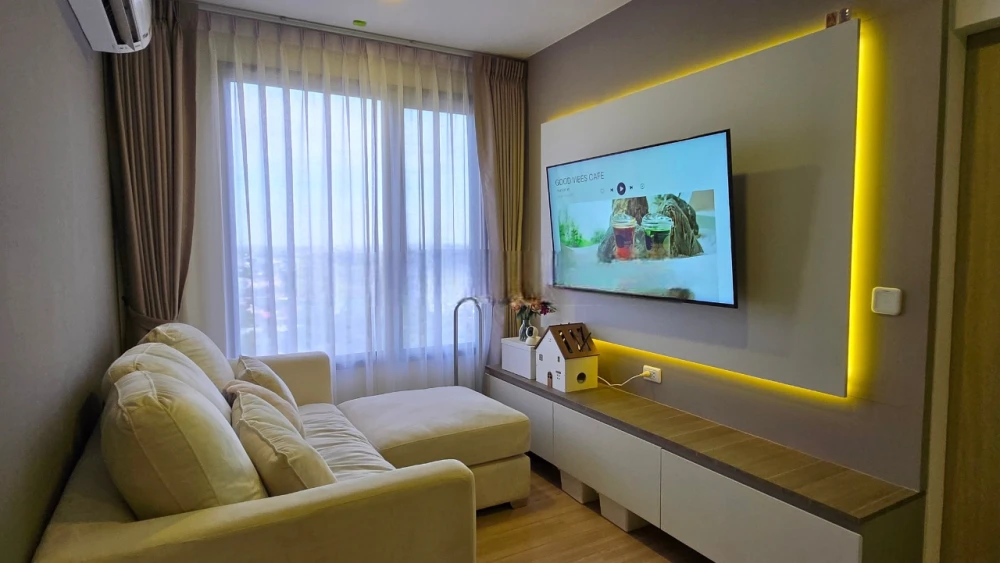 For rent: Chewathai Kaset Nawamin, corner room, very private, RS building view, fully furnished, must book like this.