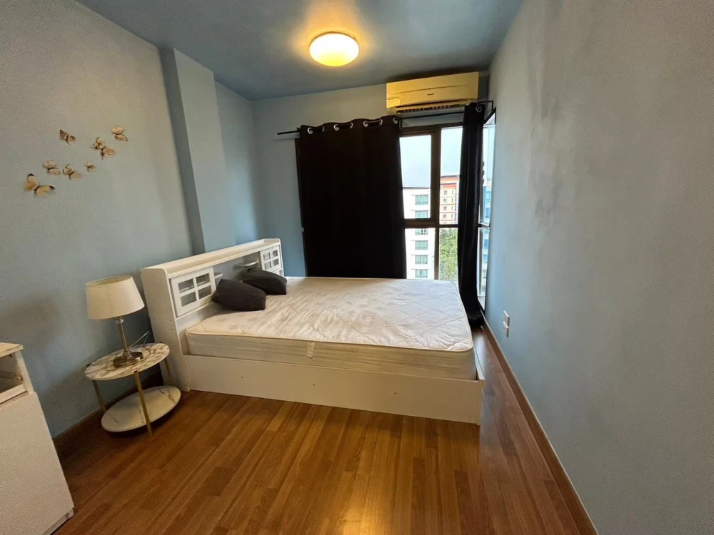 ให้เช่า ซัมเมอร์ การ์เดนท์ 1 ห้องนอน พื้นที่ใช้สอยเยอะ โซฟาตัวใหญ่น่านั่งสุดๆ รีบจองให้ไวเลย