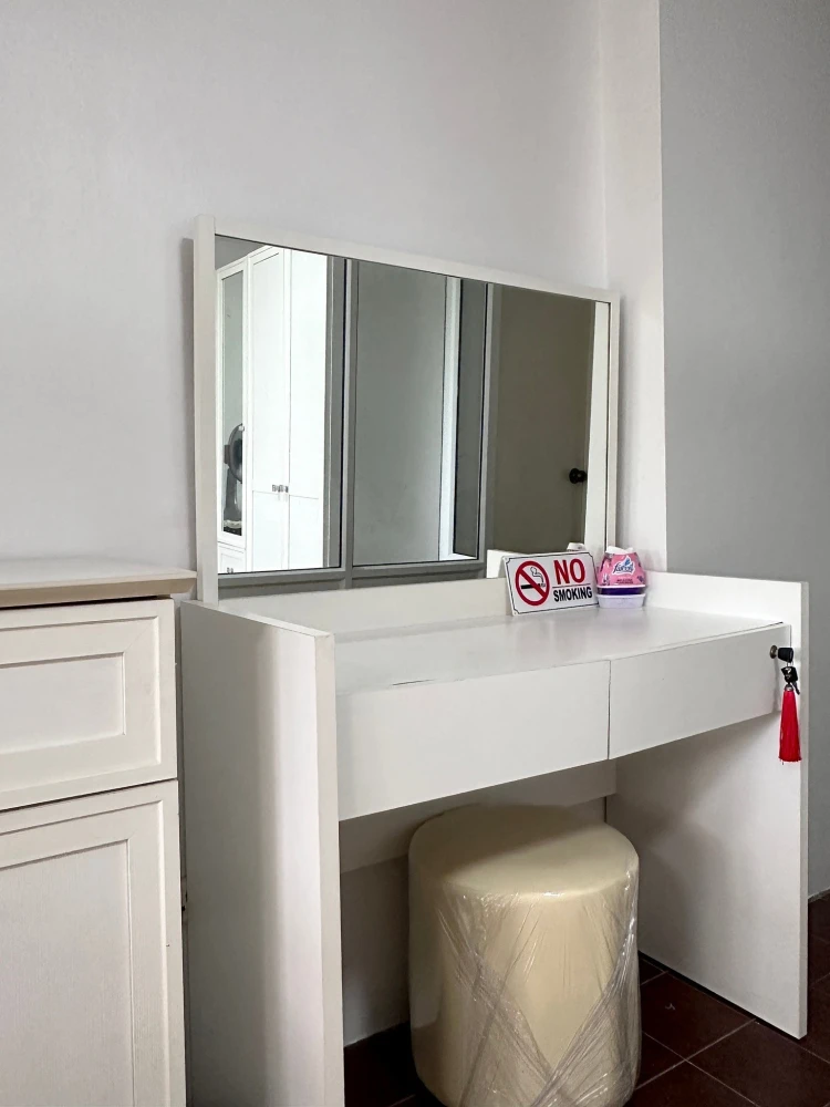 ให้เช่า ฌ็องเซลิเซ่ ติวานนท์ มีให้ครบทั้ง เฟอร์ แอร์ เครื่องใช้ไฟฟ้า ลากกระเป๋า พร้อมเข้าอยู่ได้เลย