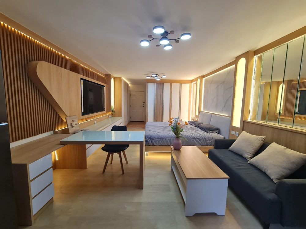 ให้เช่า ฌ็องเซลิเซ่ ติวานนท์ เฟอร์นิเจอร์บิวท์อินทั้งห้อง ดูดีมากๆ พร้อมเครื่องใช้ไฟฟ้าจัดเต็ม จองเลย