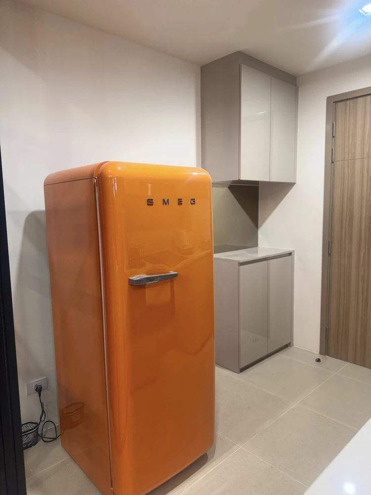 ให้เช่า ณ รีวา เจริญนคร ห้องใหญ่กว้างขวาง ตกแต่งโทนสีดำสุดเท่ เฟอร์ฯบิวท์อินแน่นๆ ห้ามพลาด