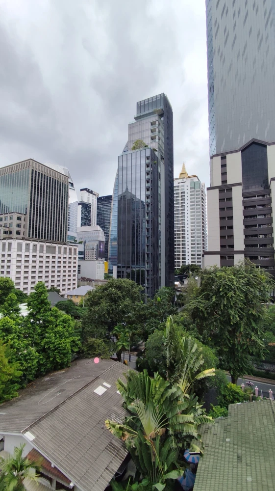 ให้เช่า ณ วรา เรสซิเดนซ์ คอนโด 2 ห้องนอน (ห้องมุม) ห้องใหญ่อยู่สบาย ไม่อึดอัด สนใจจองเลย