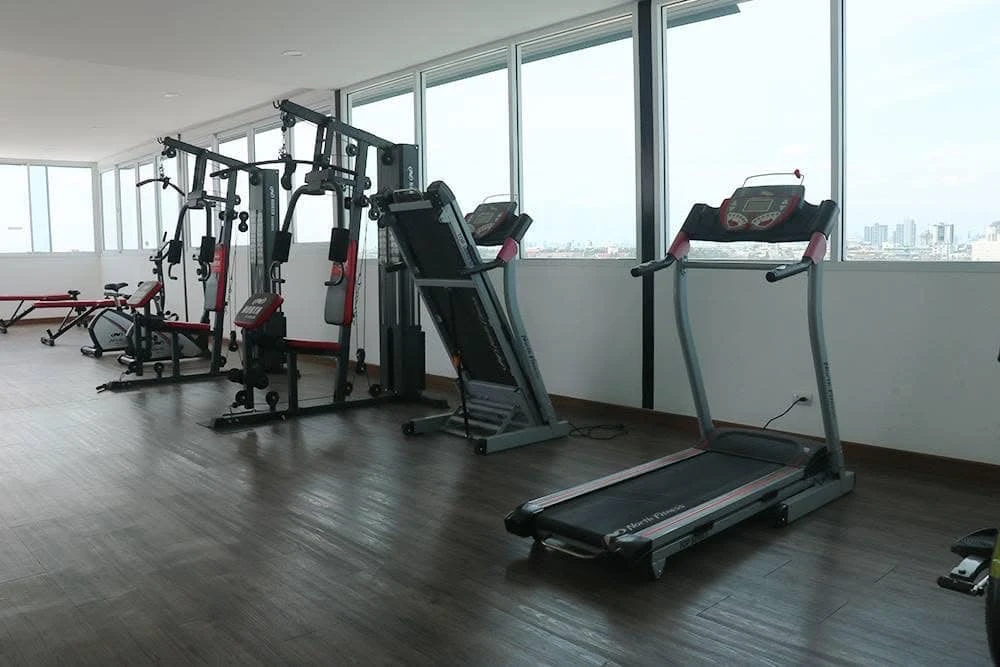 ให้เช่า ดิออสก้า เพชรเกษม 58 ขนาดห้องใหญ่สุด 35 ตรม. ติดวอลเปเปอร์ลายสวยทั้งห้อง จองด่วนเลยจ้า