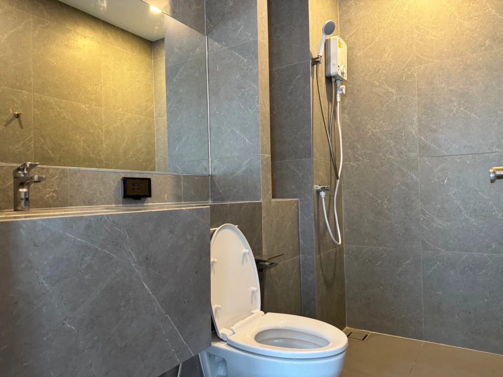 ให้เช่า ดิ ออริจิ้น ปลั๊ก แอนด์ เพลย์ รามอินทรา ห้อง modern style and built in ทุกอย่างเรียบร้อย มีเฟอร์นิเจอร์ครบทุกอย่าง