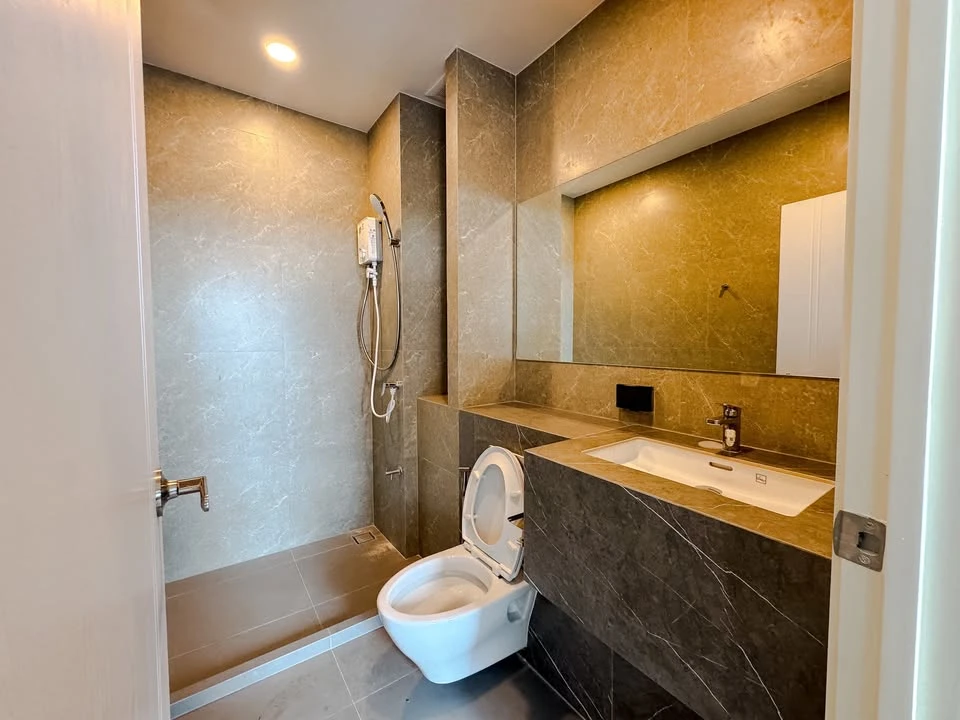 ให้เช่า ดิ ออริจิ้น ปลั๊ก แอนด์ เพลย์ รามอินทรา ไม่มีตึกสูงฝั่งตรงข้ามไม่อึดอัด ไม่ติดห้องขยะ จองเลย