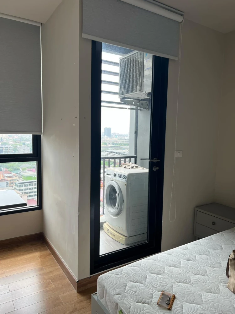 ให้เช่า ดิ เอดิเตอร์ ห้องพร้อมอยู่ เฟอร์พร้อม หิ้วกระเป๋ามาได้เลย!!