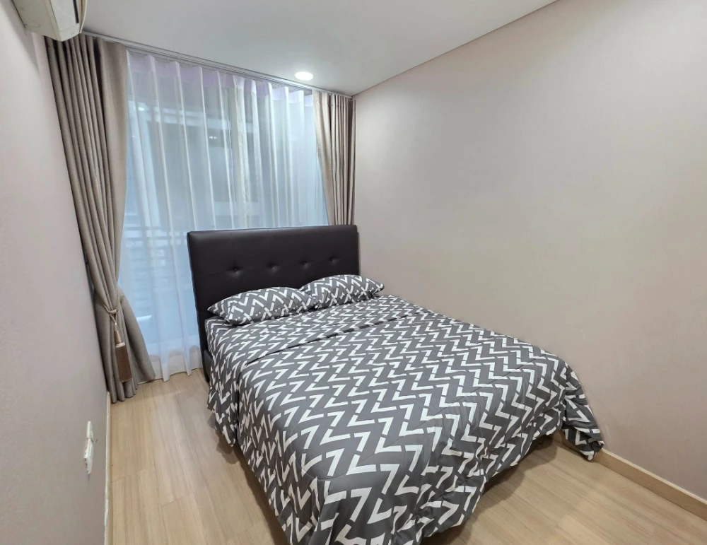 ให้เช่า ดิ แอดเดรส ปทุมวัน ห้องหัวมุม วิวดี ตกแต่งพร้อมอยู่ พร้อมเฟอร์นิเจอร์คุณภาพสูง รีบจองเลย