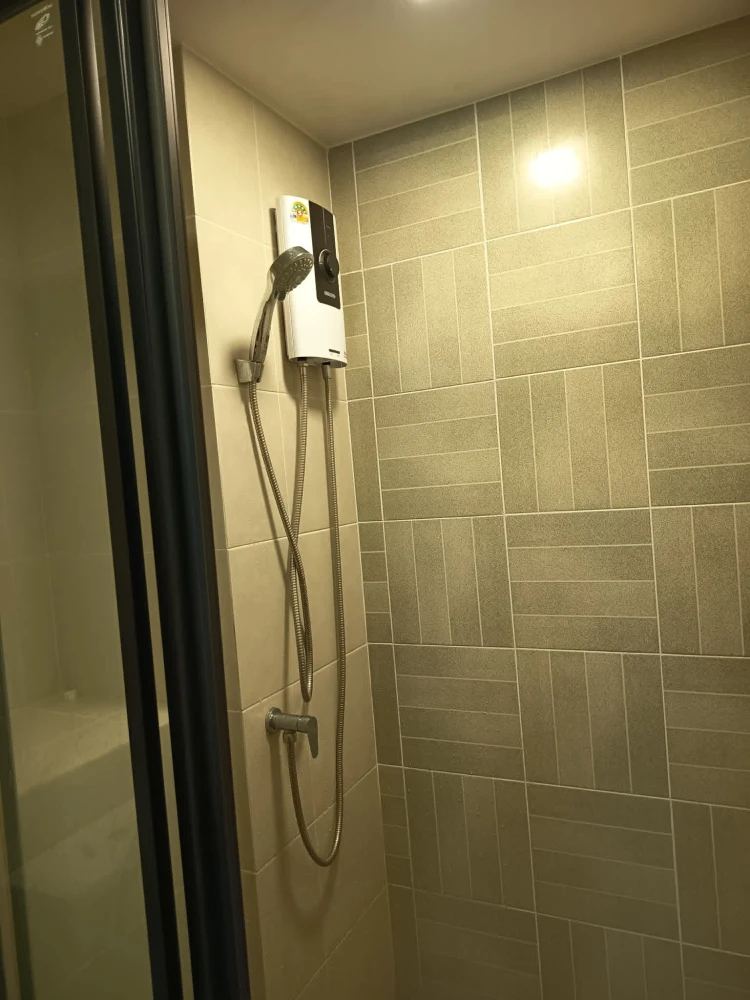 ให้เช่า ดีคอนโด ชายน์ รังสิต ชั้น 2 อาคาร B เฟอร์+เครื่องใช้ไฟฟ้าพร้อมเข้าอยู่ เพียงกระเป๋าใบเดียว