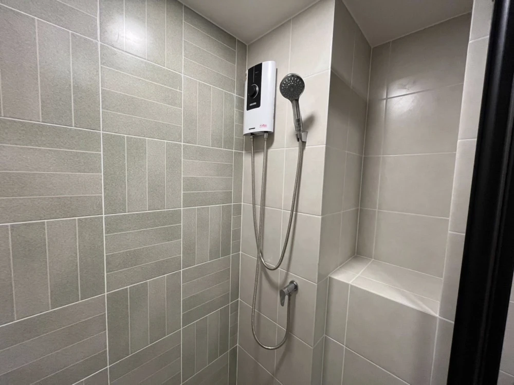 ให้เช่า ดีคอนโด ชายน์ รังสิต ห้องพร้อมอยู่ เฟอร์ เครื่องใช้ไฟฟ้าครบ มจับมาจองได้แล้ววันนี้ อย่าพลาดโอกาส