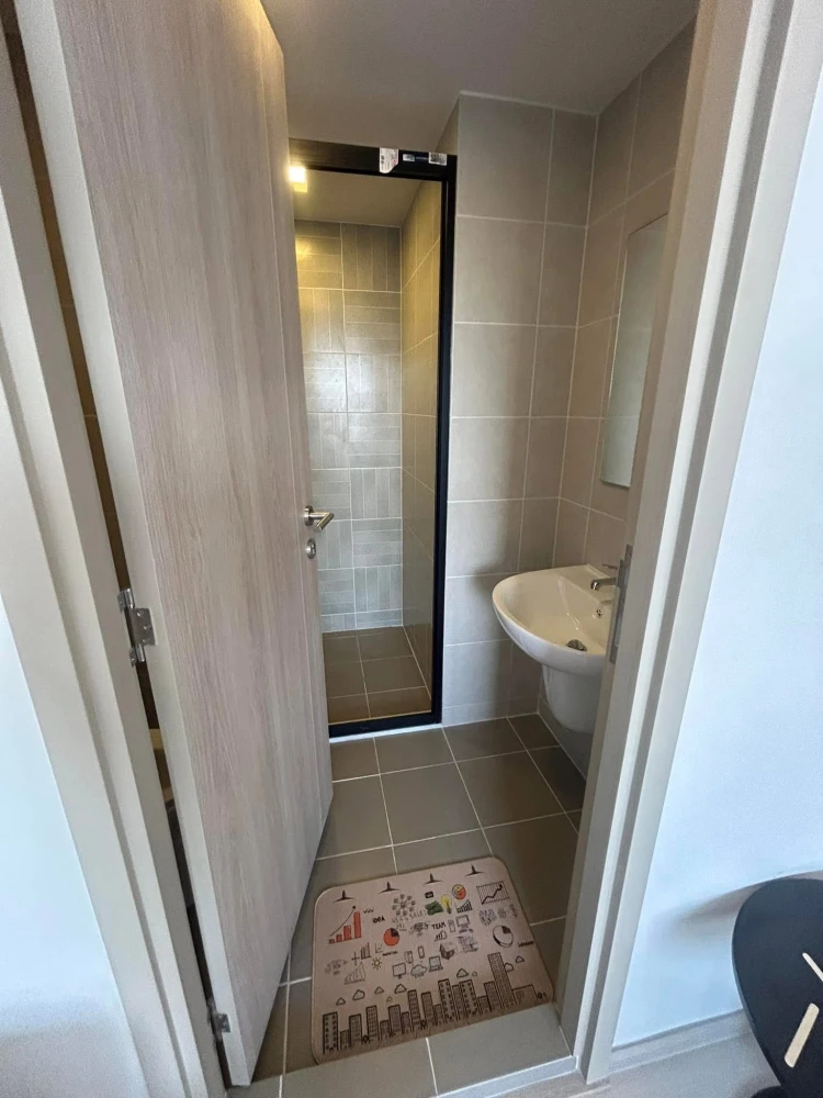 ให้เช่า ดีคอนโด แอร์ ลาดกระบัง ห้องสตูดิโอ ชั้น 5 มาพร้อมสิ่งอำนวยความสะดวกครบ ต้องรีบมาจอง