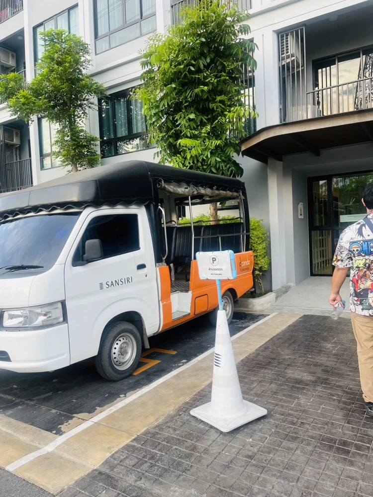 ให้เช่า!! ดีคอนโด ไฮด์อเวย์ รังสิต เฟส 4  ชั้น 8 ตึก A วิวหน้าโครงการ พร้อมเข้าอยู่ได้ทันที ห้ามพลาด!!