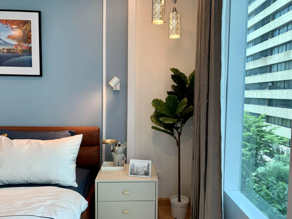 ให้เช่า ด่วน!! คอนโด สุขุมวิท ลิฟวิ่ง ทาวน์ ติดถนนอโศก จัดเต็มเฟอร์นิเจอร์ รีบจองเลย!!