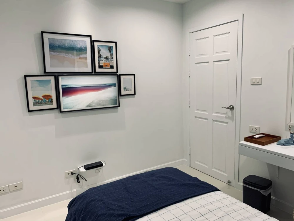 ให้เช่า ด่วน!! คอนโด สุขุมวิท ลิฟวิ่ง ทาวน์ ติดถนนอโศก จัดเต็มเฟอร์นิเจอร์ รีบจองเลย!!