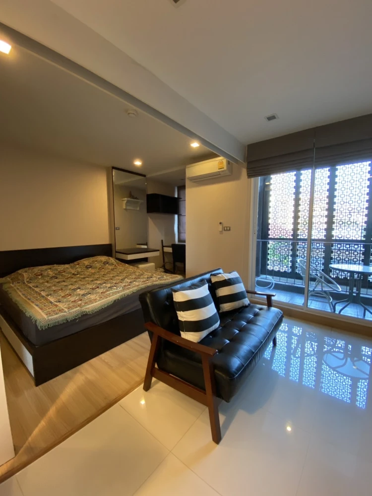 ให้เช่า!! ทรี คอนโด เอกมัย (สุขุมวิท 40) ชั้น 4 ห้องสวย เฟอร์นิเจอร์ครบ พร้อมเข้าอยู่ได้ทันที รีบจองเลย!!
