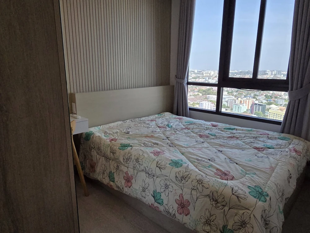 For rent: New Noble Ngamwongwan, 2 bedrooms, 1 bathroom, very high floor, corner unit for privacy. First come, first served.