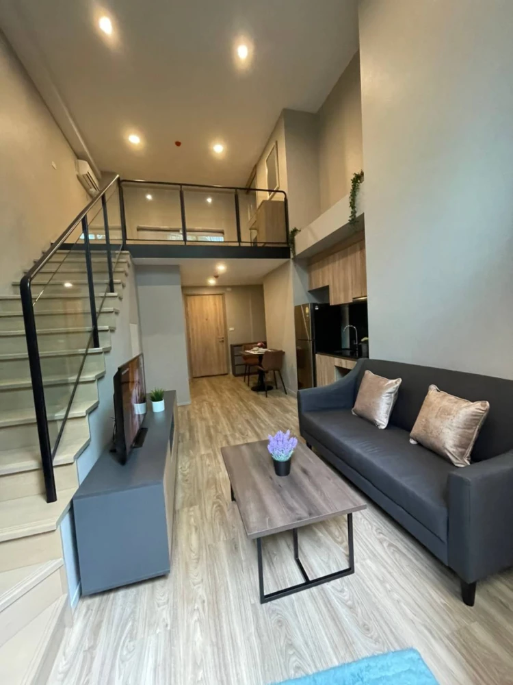 ให้เช่า บลอสซั่ม คอนโด แอท สาทร-เจริญราษฎร์  Duplex ห้องสวย น่าอยู่!!