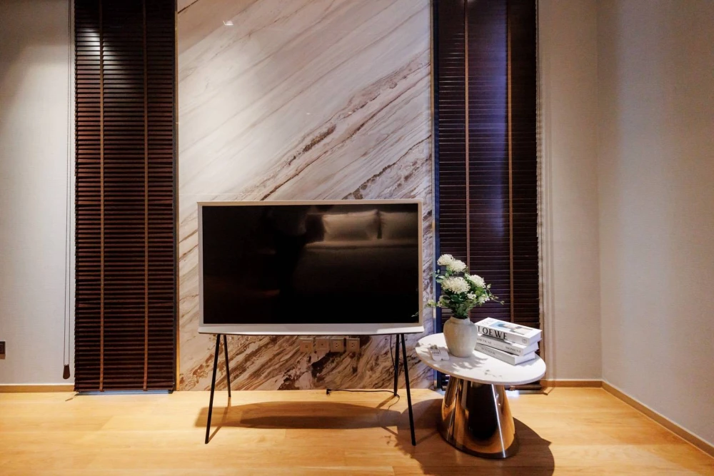 ให้เช่า บีทนิค สุขุมวิท 32 ชั้นสูง ห้องดูเพล็กซ์ โล่ง สบาย พร้อมทีวีจอใหญ่ สายดูหนัง ห้ามพลาด จองเลย