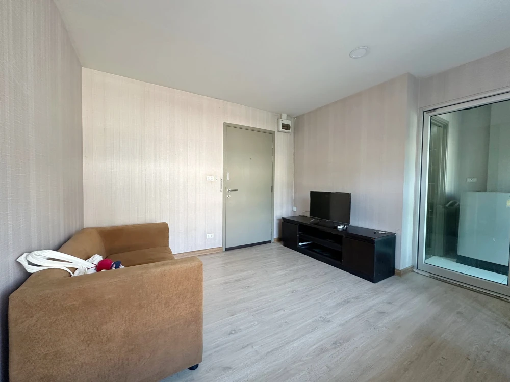 ให้เช่า บี คอนโด พหลโยธิน มีเครื่องใช้ไฟฟ้าครบครันหิ้วกระเป๋าเข้าอยู่ได้เลย