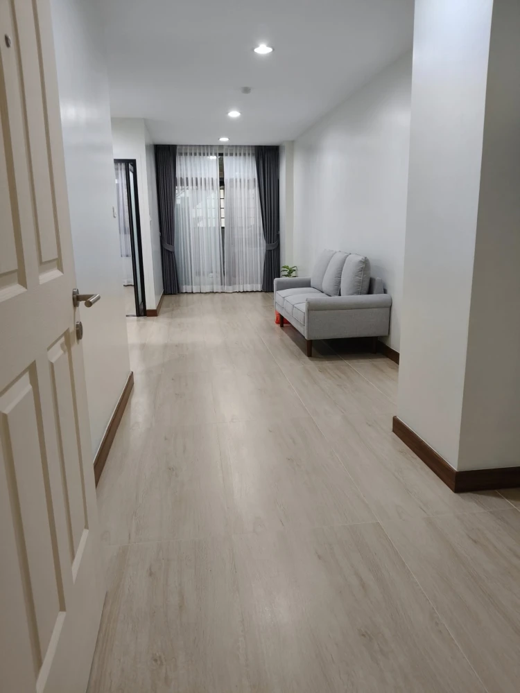 ให้เช่า บ้านนวธารา ห้องมุม ห้องแรก ตกแต่งสไตล์รีสอร์ท วิวสระว่ายน้ำและฟิตเนส แบบนี้ต้องจอง