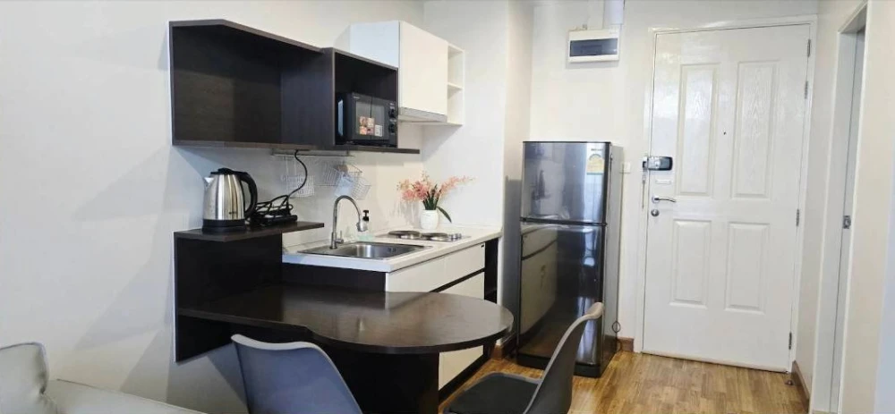 ให้เช่า บ้านนวธารา เฟอร์นิเจอร์และเครื่องใช้ไฟฟ้าครบ ทำเลดีสะดวก ติดสระว่ายน้ำ ต้องจัดแล้ว