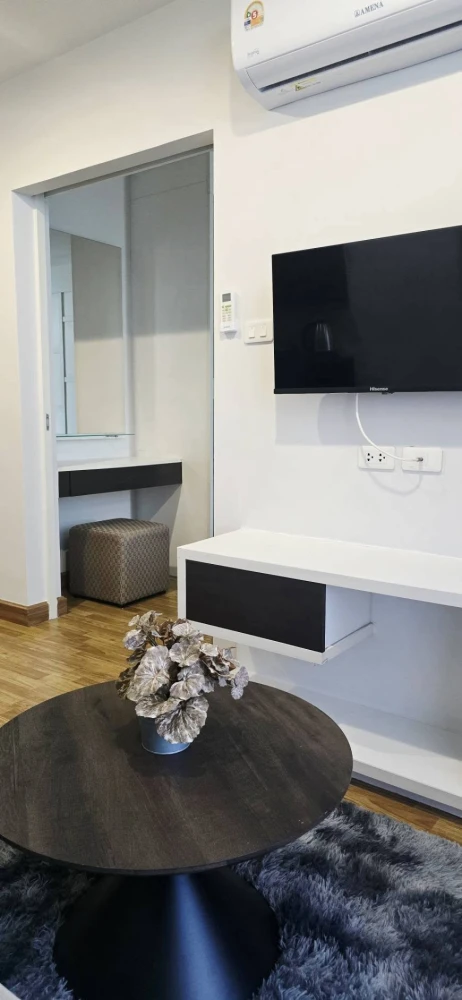 ให้เช่า บ้านนวธารา เฟอร์นิเจอร์และเครื่องใช้ไฟฟ้าครบ ทำเลดีสะดวก ติดสระว่ายน้ำ ต้องจัดแล้ว