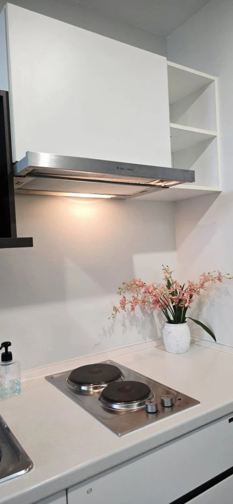 ให้เช่า บ้านนวธารา เฟอร์นิเจอร์และเครื่องใช้ไฟฟ้าครบ ทำเลดีสะดวก ติดสระว่ายน้ำ ต้องจัดแล้ว