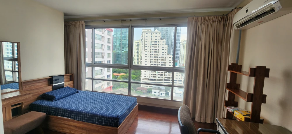 For rent: Pathumwan Resort, 2 bedrooms, 2 bathrooms, fully furnished, reserve now before it's gone.