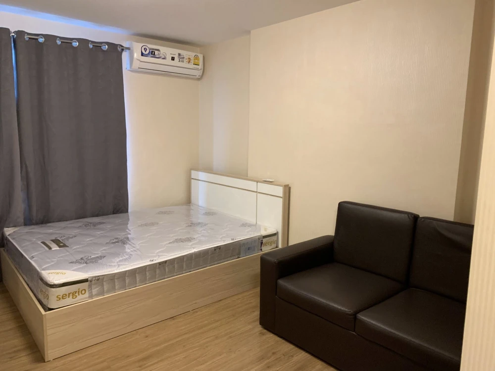 Plum Condo Phaholyothin 89 for rent. North-facing unit with a great view of the outside of the building. Fully furnished and ready to move in.