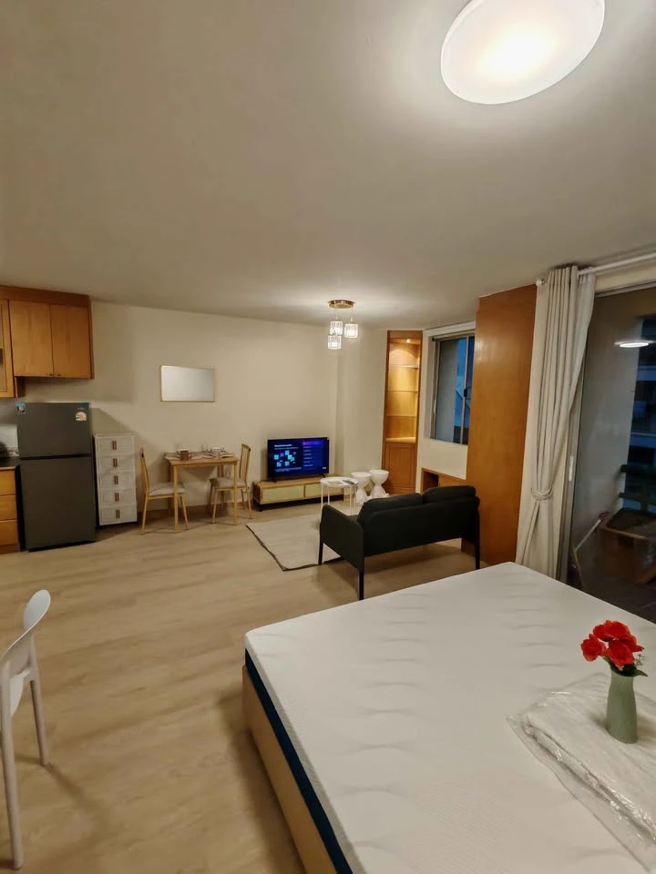 ให้เช่า พาร์คแลนด์ บางนา ตึก 9 ชั้น 7 ห้องกว้างมากๆ อยู่แล้วไม่อึดัอด พร้อมเฟอร์ครบ รีบจองก่อนพลาด